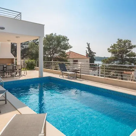 Extra Large Beachfront Luxury * Rogoznica (Sibenik-Knin)