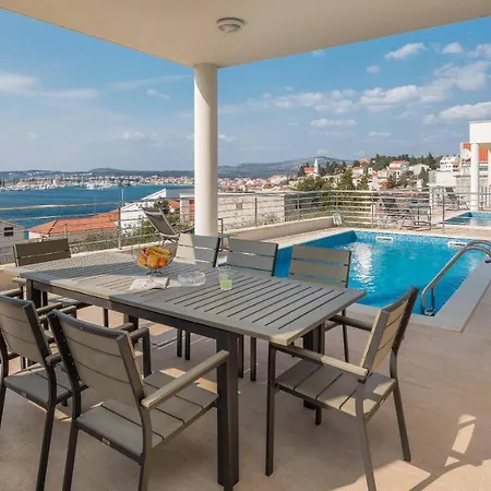 Extra Large Beachfront Luxury * Rogoznica (Sibenik-Knin)