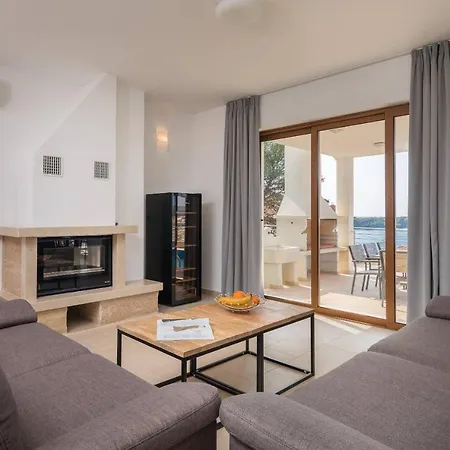 Extra Large Beachfront Luxury * Rogoznica (Sibenik-Knin)