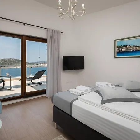 Extra Large Beachfront Luxury * Rogoznica (Sibenik-Knin)
