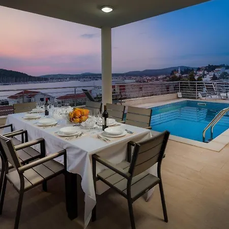 Extra Large Beachfront Luxury * Rogoznica (Sibenik-Knin)