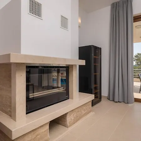 Extra Large Beachfront Luxury * Rogoznica (Sibenik-Knin)